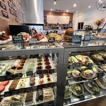 Caffe Central - Interior - Coffee & Tea Near Me - Burlingame, California