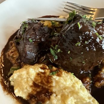 Soul Truckin Good - Braised short ribs - Barbeque Near Me Soul Truckin Good - Braised short ribs - Barbeque Near Me