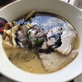 Junpuu - Garlic tonkotsu ramen with extra bamboo shoots - Ramen Near Me - Honolulu, Hawaii Junpuu - Garlic tonkotsu ramen with extra bamboo shoots - Ramen Near Me - Honolulu, Hawaii