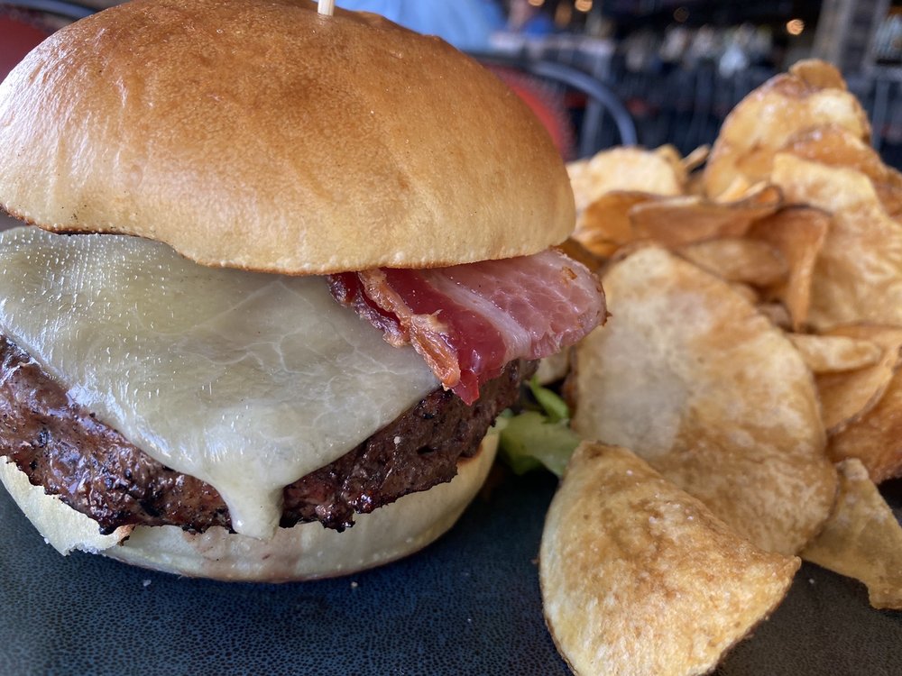 TAVERN IN THE SQUARE 15 Photos & 34 Reviews 1000 Division St, East