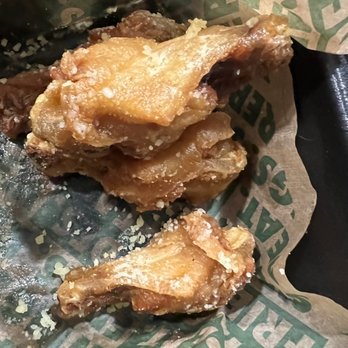 Wingstop - Garlic parm dry bone-in - Chicken Wings Near Me - Morristown, New Jersey