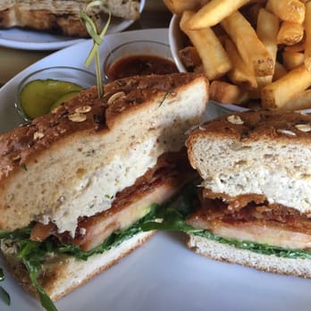 Fete - Smoked Ono sandwich with fries - New American Near Me - Honolulu, Hawaii Fete - Smoked Ono sandwich with fries - New American Near Me - Honolulu, Hawaii