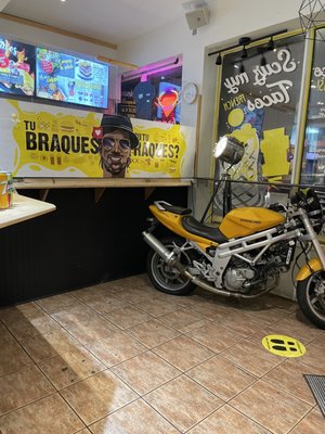 Snatch Restaurant Meilleur Tacos Francais, Burgers et Riz Tasty Crispy (Halal) by null