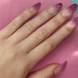 Dynasty Salon - Nice ombré nail with diamond...