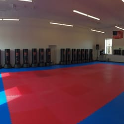 Farrell's eXtreme Bodyshaping - West workout room