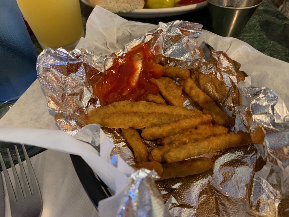 BREAKERS SALOON & EATERY Updated September 2024 12 Photos & 15 Reviews 100 S 2nd St