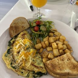 Veggie omelet with fromage Veggie omelet with fromage