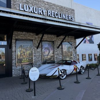 Starlight Cinemas Dos Lagos Stadium 15 - Cinema Near Me - Corona, California Starlight Cinemas Dos Lagos Stadium 15 - Cinema Near Me - Corona, California
