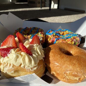 Diablo Doughnuts - Front left - Berry Cheesecake Front right - Captain Chesapeake Back row - Unicorn farts (2x) - Donuts Near Me - Baltimore, Maryland Diablo Doughnuts - Front left - Berry Cheesecake Front right - Captain Chesapeake Back row - Unicorn farts (2x) - Donuts Near Me - Baltimore, Maryland