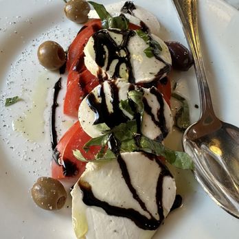 BenCotto - Boston - Caprese Salad - Italian Near Me - Boston, Massachusetts BenCotto - Boston - Caprese Salad - Italian Near Me - Boston, Massachusetts