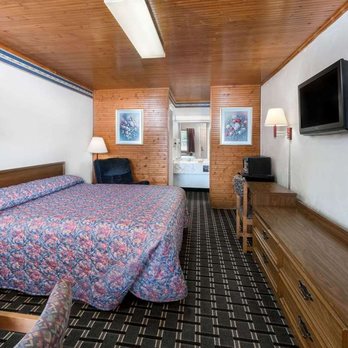 Knights Inn Brownwood - Guest room - Hotels Near Me - Early, Texas Knights Inn Brownwood - Guest room - Hotels Near Me - Early, Texas