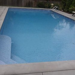 Urban Pools - Rectangle with bench and steps