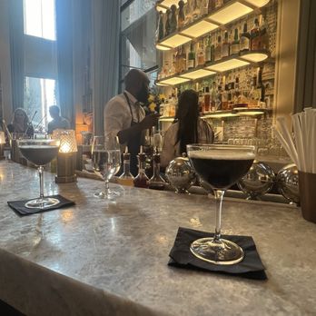 Lounge On Pearl - Lounges Near Me - New York, New York
