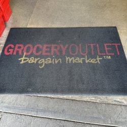 Grocery Outlet - Walking in.....