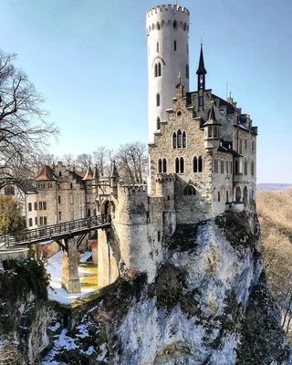 Schloss Lichtenstein by null