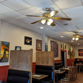 Black Rock Tavern & Restaurant - the dining area - New American Near Me - Thomaston, Connecticut
