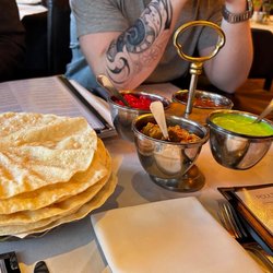 Indiya Restaurant - Poppadoms to start with...