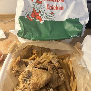 Harold's Chicken Shack - Lemon Pepper Wings and Fries - Chicken Wings Near Me - Chicago, Illinois