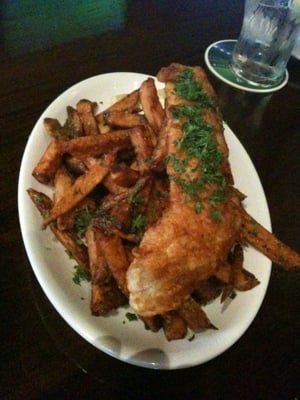 Photo of Rí Rá Irish Pub - Atlanta, GA, US. Fish and Chips -- LOTS of handcut chips
