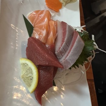 Moon Tree Sushi And Tapas - Sashimi -salmon -tuna -yellowtail - Sushi Bars Near Me - Seattle, Washington Moon Tree Sushi And Tapas - Sashimi -salmon -tuna -yellowtail - Sushi Bars Near Me - Seattle, Washington
