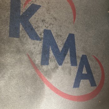 Kidney Medical Associates - Entryway (foot traffic is evident) - Nephrologists Near Me - Bronx, New York Kidney Medical Associates - Entryway (foot traffic is evident) - Nephrologists Near Me - Bronx, New York