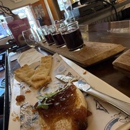 Brie and wine tasting flight !