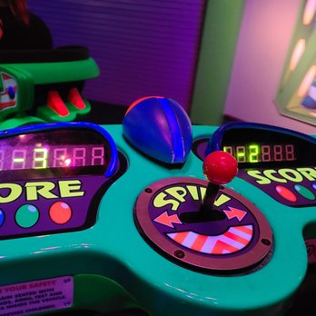 Buzz Lightyear Astro Blasters - The car controls - Amusement Parks Near Me - Anaheim, California