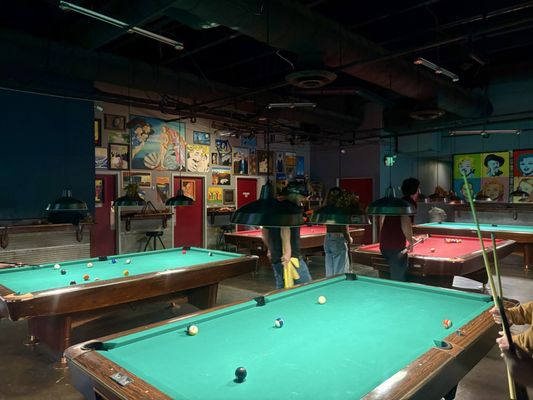 Tarantula Billiards Bar & Grill by null