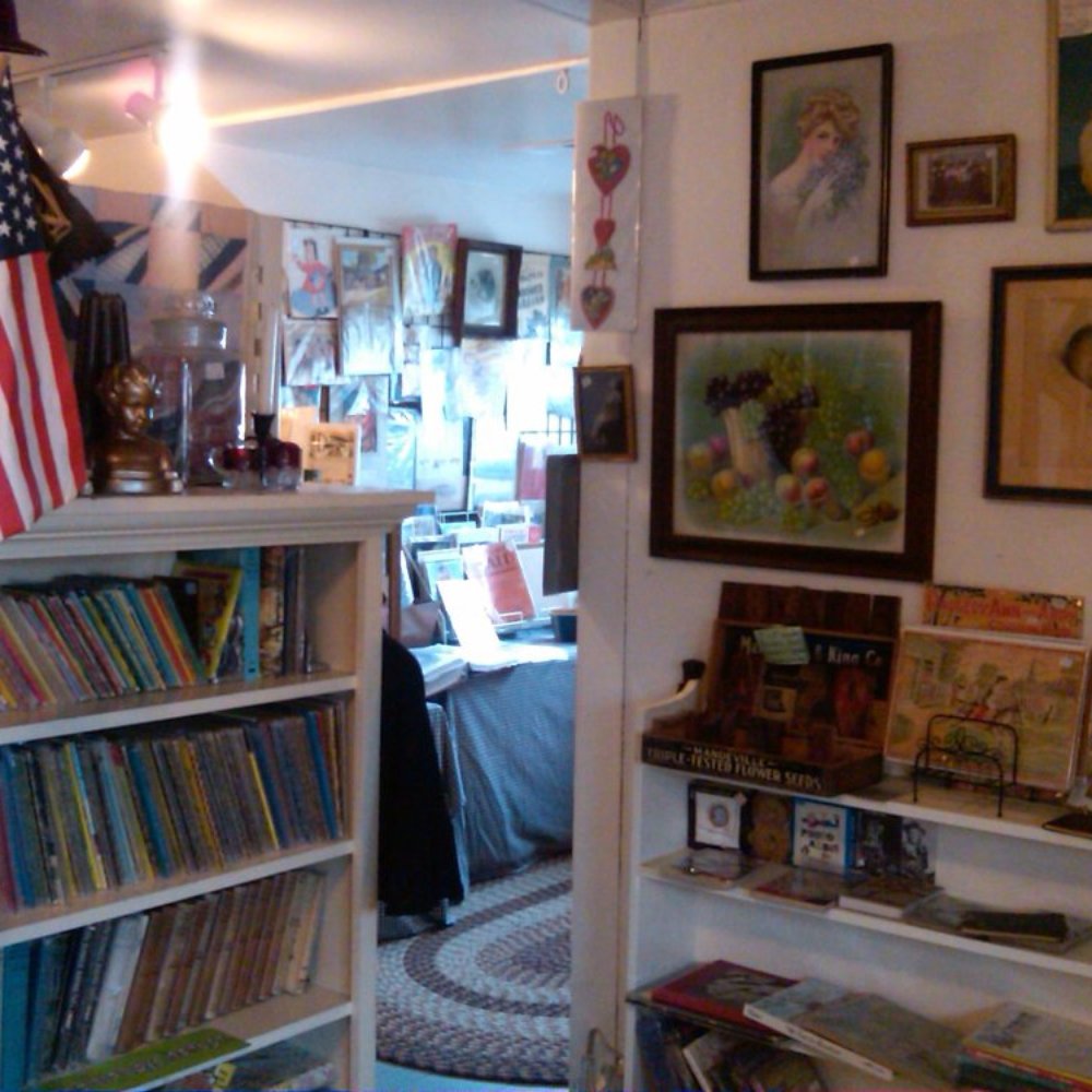 Home Again Antiques - Antiques Near Me - Aurora, Oregon Home Again Antiques - Antiques Near Me - Aurora, Oregon