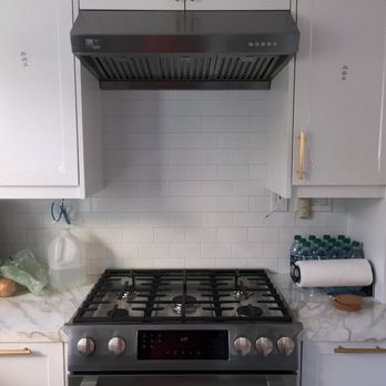 Detail Of Behind Stove Subway Tile Installation Fyi The