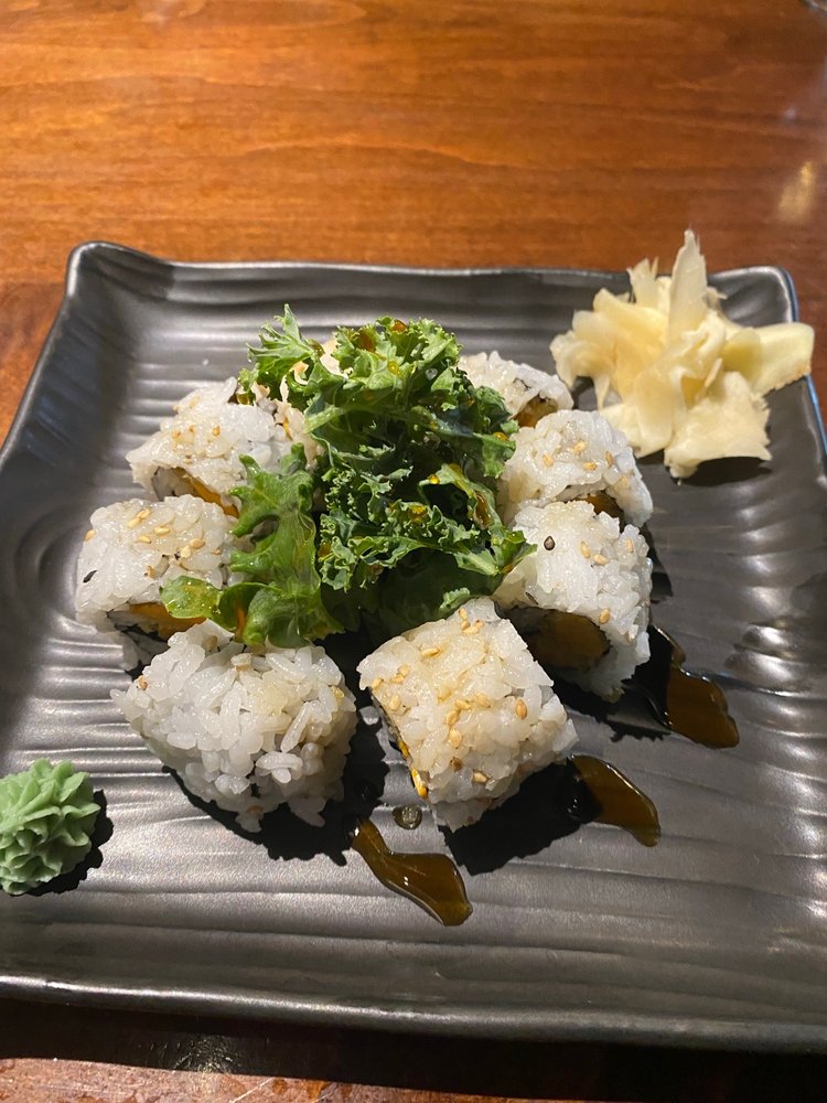 Food from Luna Thai & Sushi Restaurant