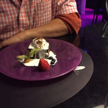 B-Lounge - Brownie and ice cream - Tapas Bars Near Me - Barcelona, B