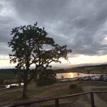 Soléna Estate - Soléna Estate at sunset - Beer, Wine & Spirits Near Me - Yamhill, Oregon Soléna Estate - Soléna Estate at sunset - Beer, Wine & Spirits Near Me - Yamhill, Oregon