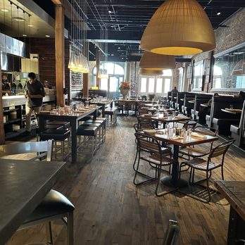 Central - Rustic and elegant - Bars Near Me - Montgomery, Alabama