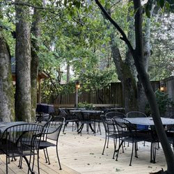 The Nook - Nice back deck to chill on