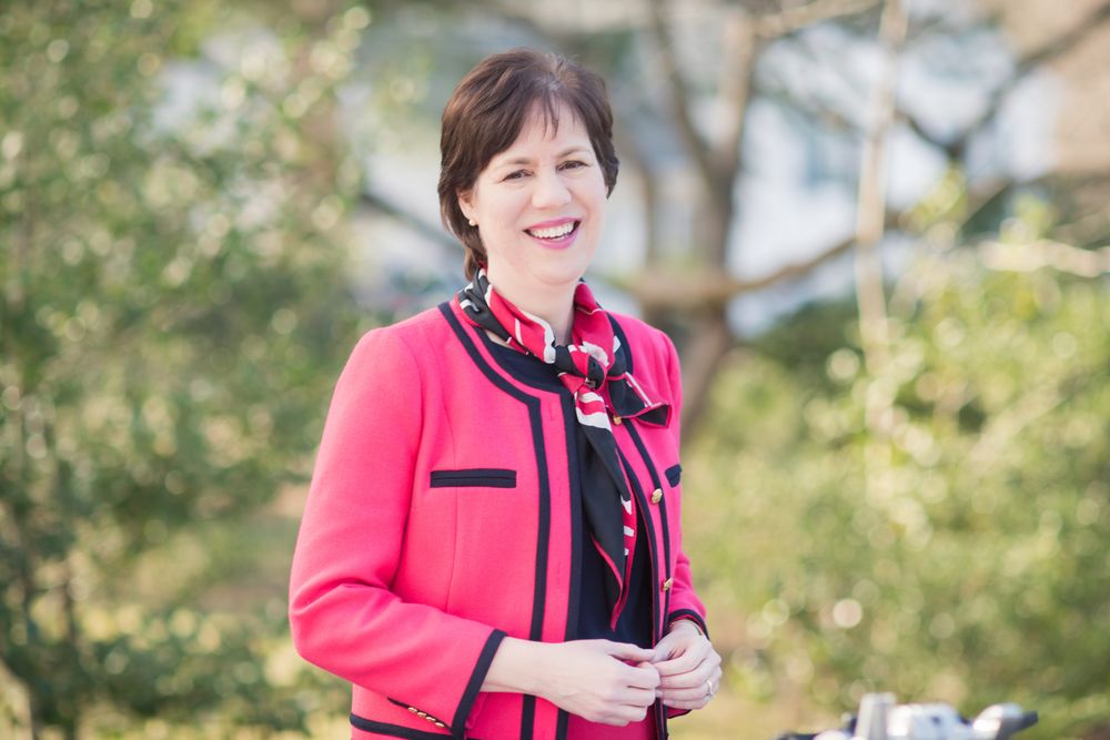 JEAN BEATTY MCENEARNEY ASSOSCIATES Contact Agent 1320 Old Chain