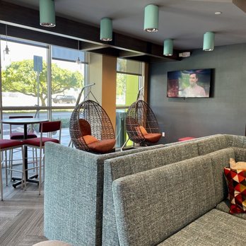 Tru by Hilton Miami West Brickell - Hotels Near Me - Miami, Florida