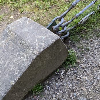Clarendon Gorge Bridge - Sure, that looks stable enough - Hiking Near Me - Shrewsbury, Vermont Clarendon Gorge Bridge - Sure, that looks stable enough - Hiking Near Me - Shrewsbury, Vermont
