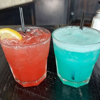 Jackson Ave Pub - Rummy blues & strawberry spiked lemonade - Burgers Near Me - Naperville, Illinois
