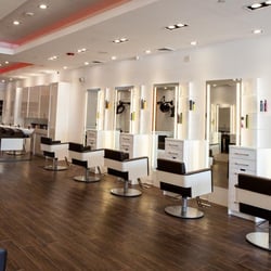 Salon Aura