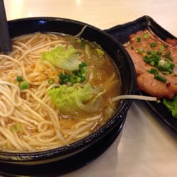 川滬小廚 - Pork chops with lemongrass and noodles
