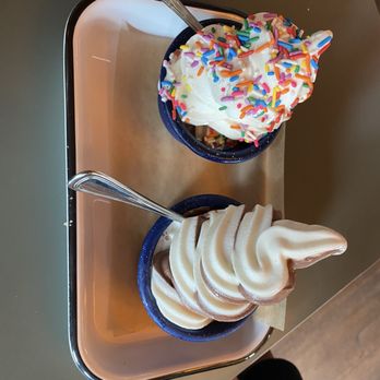 Otto’s Ice House - Soft serviced vanilla bean with rainbow sprinkles, and swirl - Bars Near Me - San Antonio, Texas