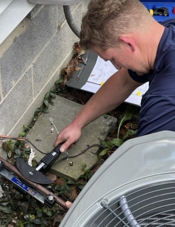 Slide of Chilly Willy Mechanical Services