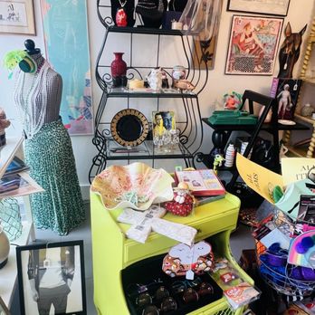 Linda’s On Lucerne - Used, Vintage & Consignment Near Me - Lake Worth Beach, Florida Linda’s On Lucerne - Used, Vintage & Consignment Near Me - Lake Worth Beach, Florida