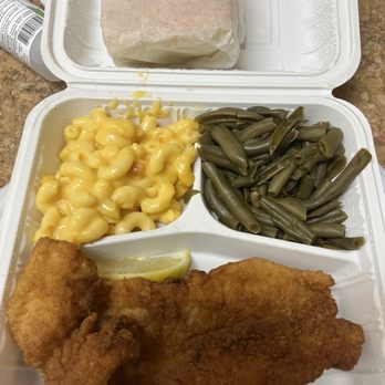 Daytons - The fried flounder is good my friends said the stuffed flounder is incredible next time - American Near Me - Salisbury, Maryland