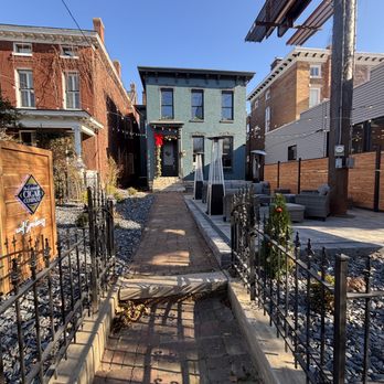 The Louisville Cigar Company and Speakeasy