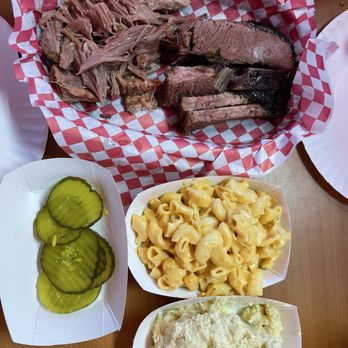 Maddie Jo’s BBQ - Brisket, pulled pork, Mac, potato salad and pickles! - Barbeque Near Me - San Tan Valley, Arizona