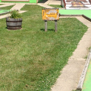 Ideal Beach Resort - Mini golf - Resorts Near Me - Monticello, Indiana