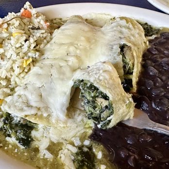La Cocina de Consuelo - Combo Plate w/ Spinach & Mushroom.  Black Bean and White Rice with Nopales added. - Mexican Near Me - Austin, Texas