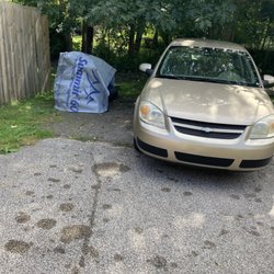 Monkeys Mobile Mechanics - Paid Kris and his wife jessica  $150 cash deposit on an engine swap and He did not show up to do the work... Very disappointed